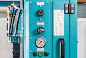 Hydraulischer Sägebandvorschub