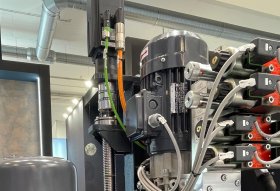 Electronic feed control by ball screw spindle