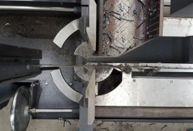 Fast and precise mitre adjustment