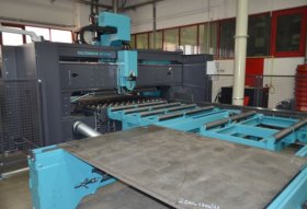 Cross Transport with Lift-and-Carry System