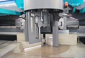 Clamping Arm with Swiveling Hydraulic Long-Stroke Clamping Cylinder