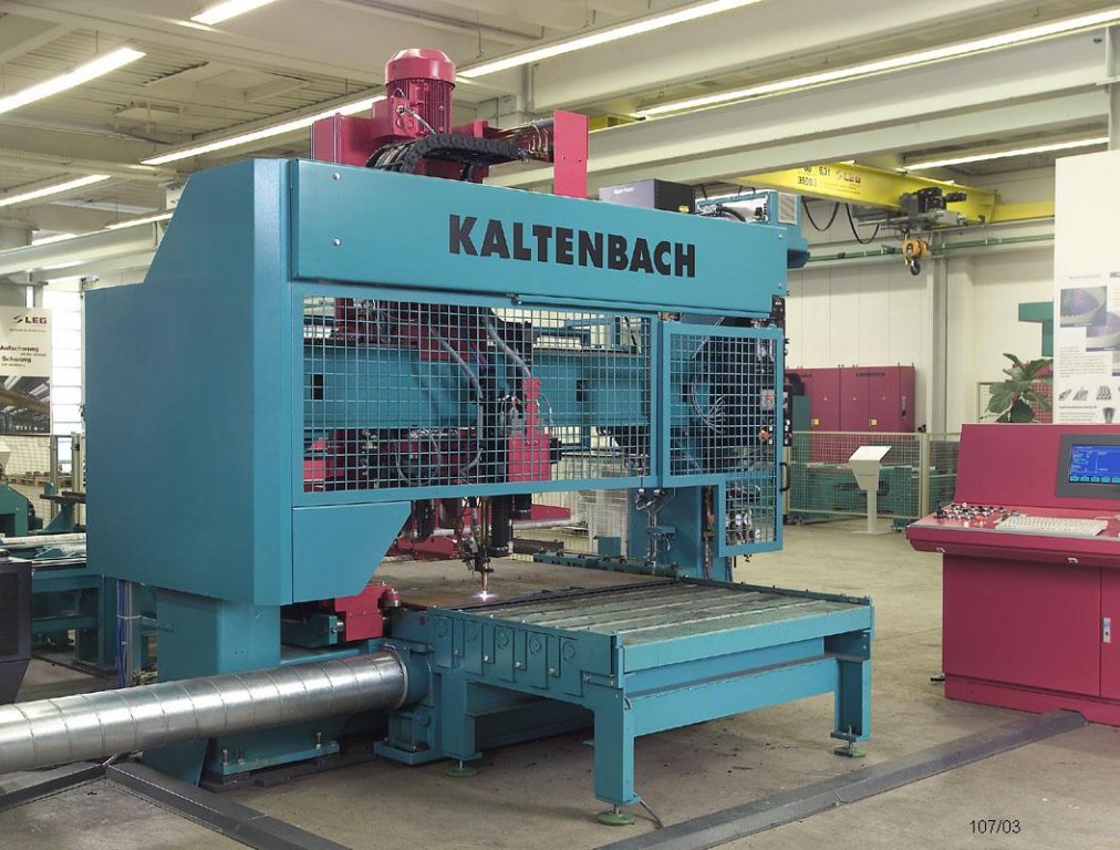 Blechbearbeitungszentren