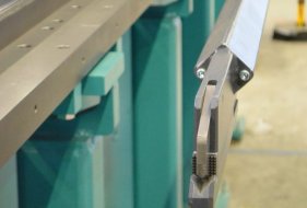 Standard equipment for punching- and shearing systems